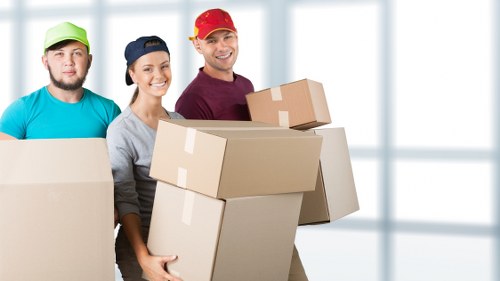 Movers handling stairs and narrow access in Earls Court