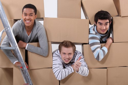 Preparation checklist for moving day in an Earls Court flat