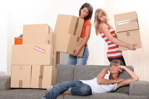 Professional man with van service for Earls Court home and office moves